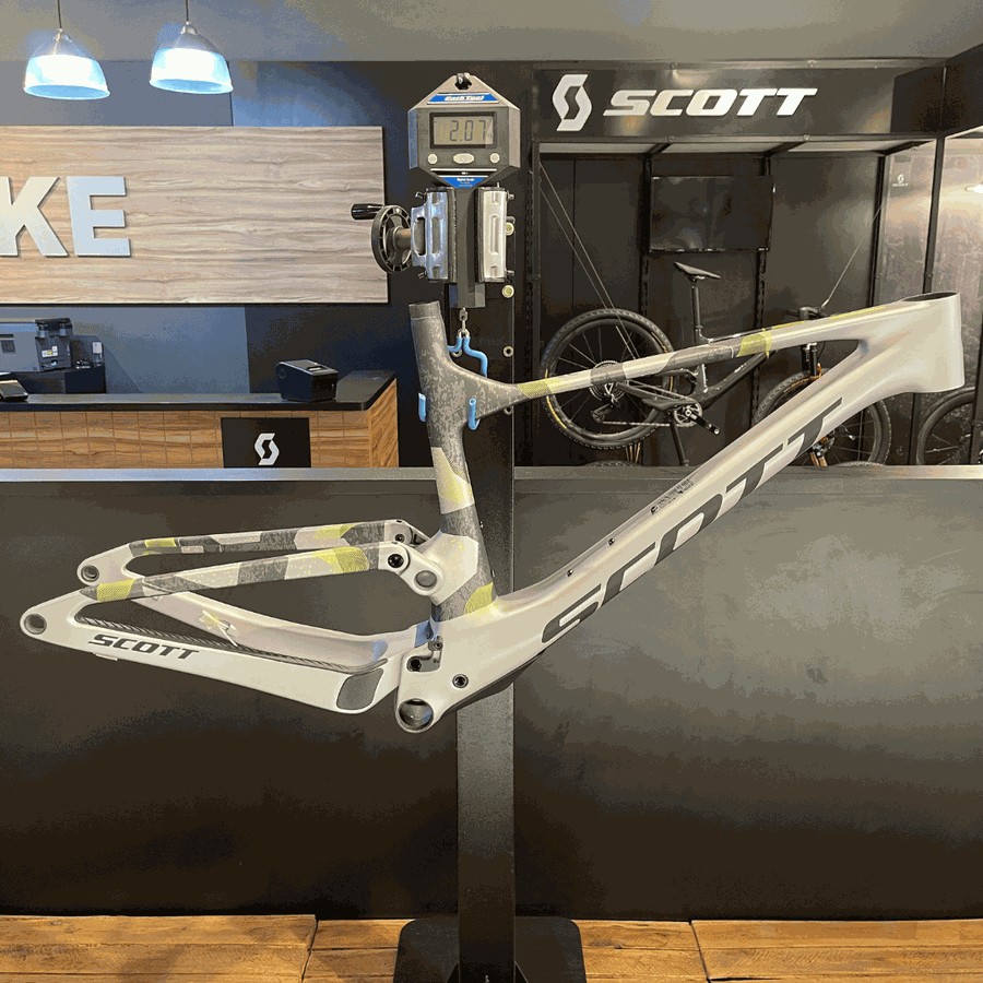 Quadro Scott Em Carbono Spark RC WC HMX Flight Attendant Cinza Camuflado