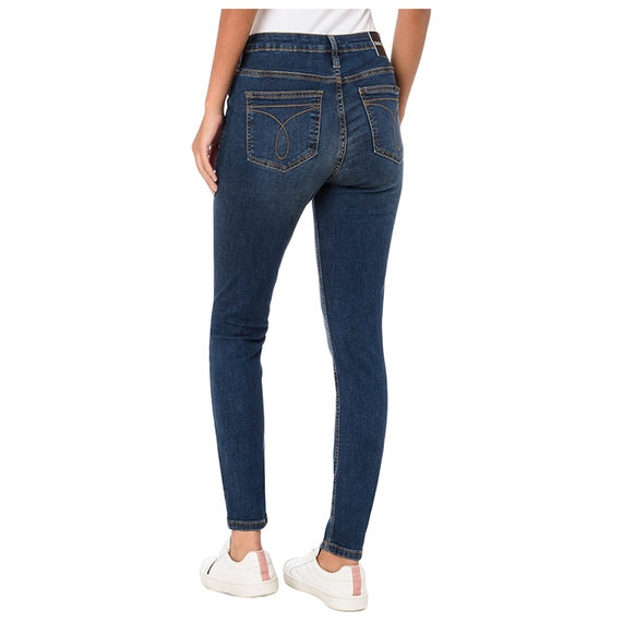 CALÇA JEANS FEMININA SUPER SKINNY CINTURA MÉDIA CALVIN KLEIN JEANS