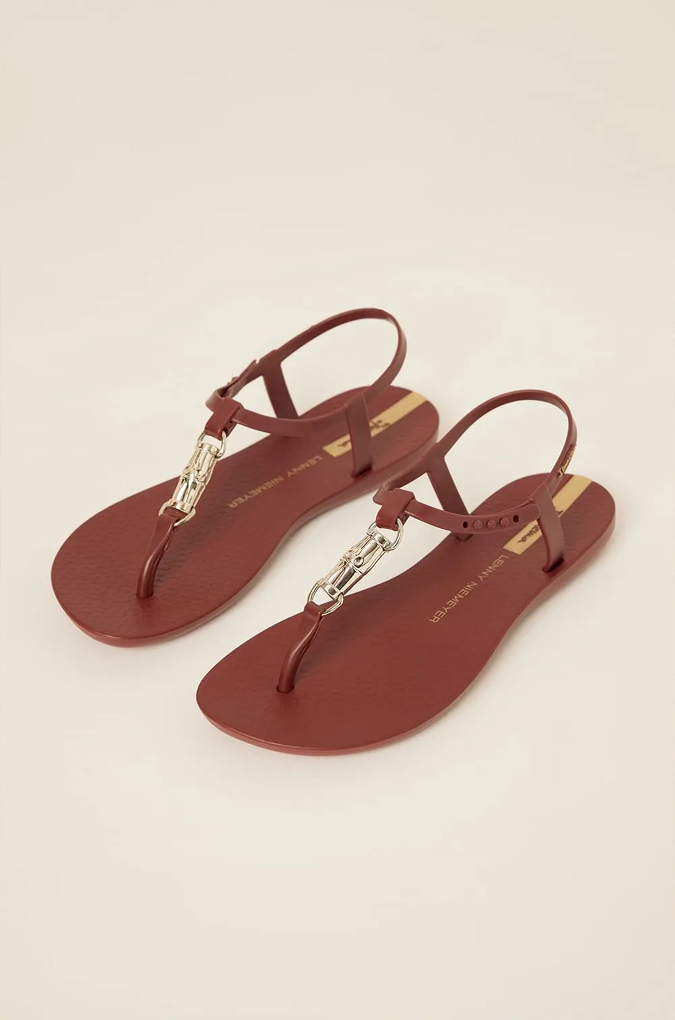 Sandália bambu bordo