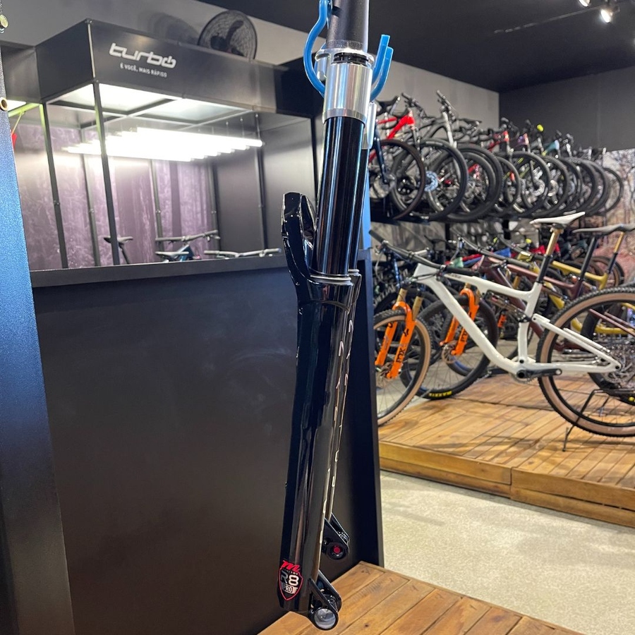 Garfo de Suspensão Manitou R8 Pro 