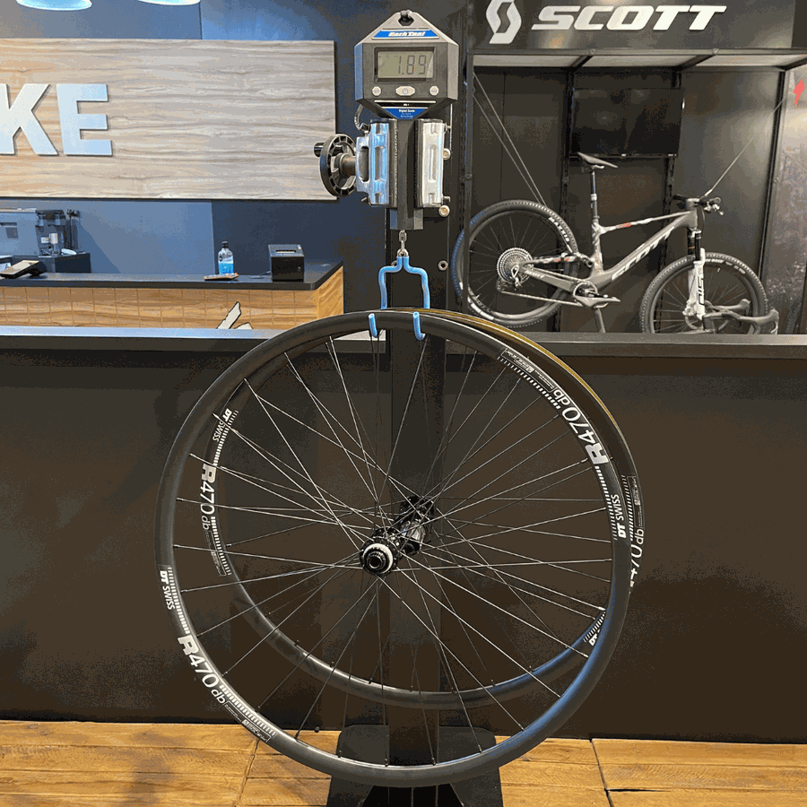 Rodas DT SWISS R470 em Alumínio com cubos SHIMANO