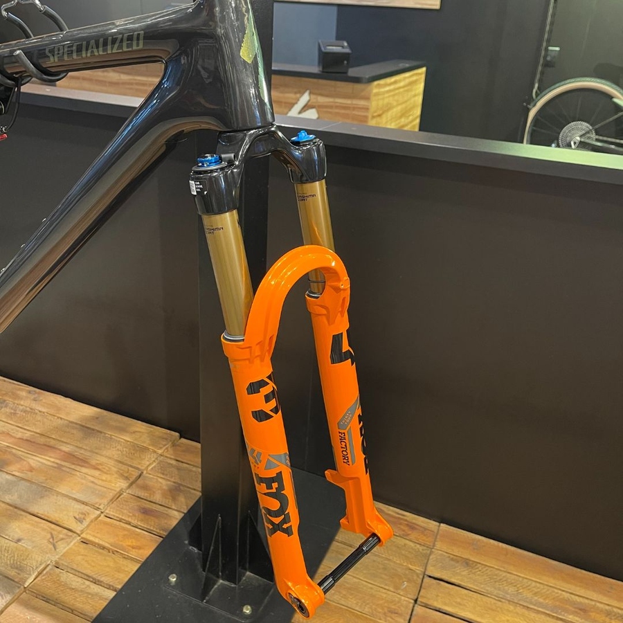 Quadro Specialized Epic Evo com Kashima Carbono