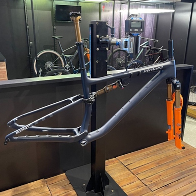 Quadro Specialized Epic Evo com Kashima Preto