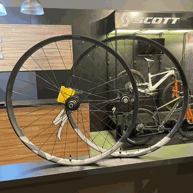 Rodas Shimano XT WH-M8120 Boost MicroSpline Tubeless