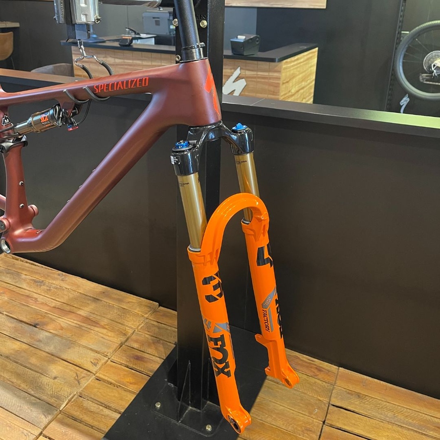 Quadro Specialized Epic Evo com Kashima Vermelho Queimado