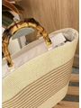 BOLSA DE PALHA COM ALÇA DE BAMBU LISTRAS NATURAL - 2