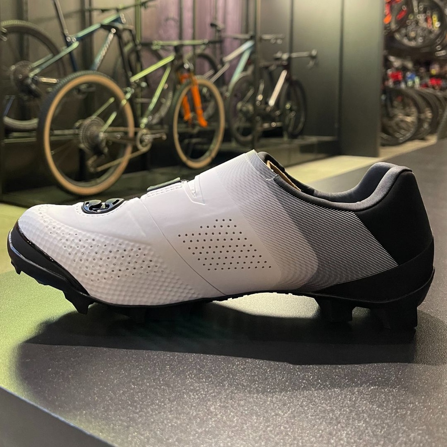 Sapatilha Shimano SH-XC702 MTB Carbon Branca