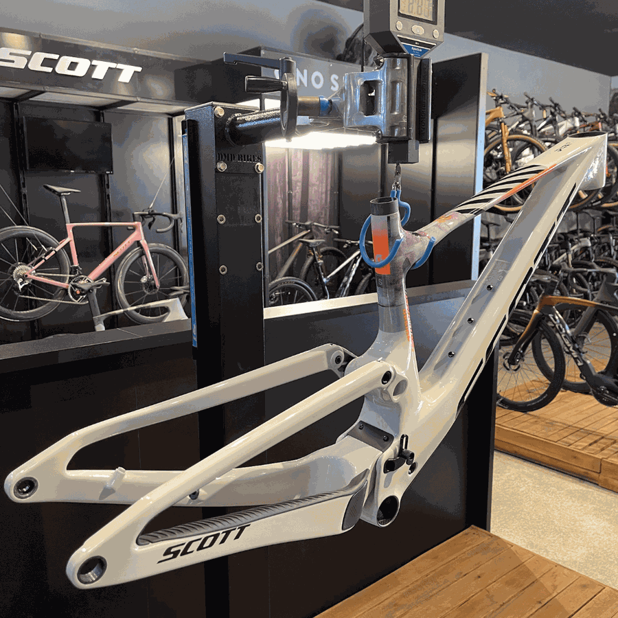 Quadro SCOTT Spark RC team issue em Carbono branco gelo