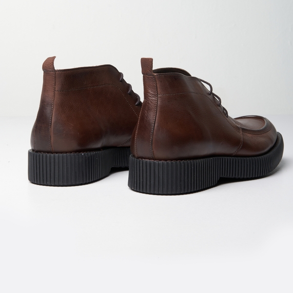 BOTA MASCULINA CHUKKA COURO CAFÉ PADRÃO