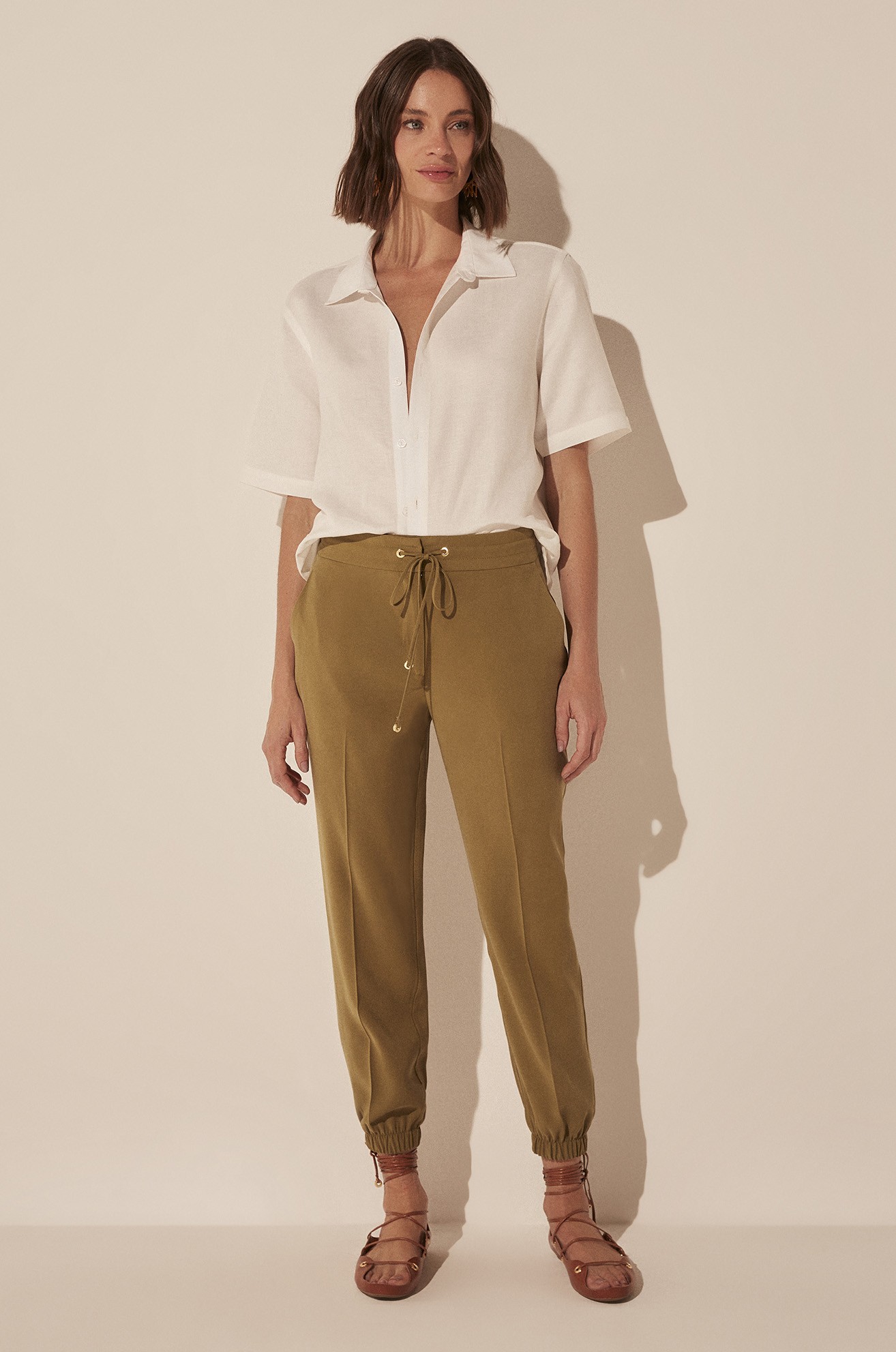 Calça jogger alfaiataria natureza