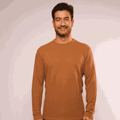 CAMISETA MANGA LONGA PADRÃO MALHA TEXTURIZADA MARROM