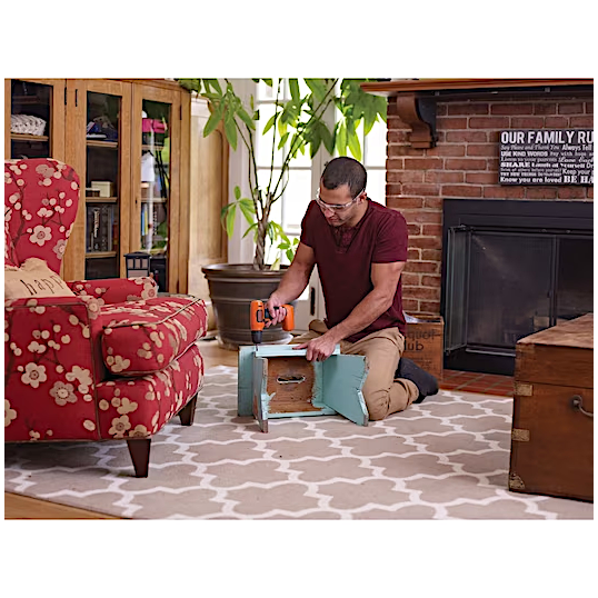 PARAFUSADEIRA E FURADEIRA BLACK+DECKER 8V MAX BIVOLT