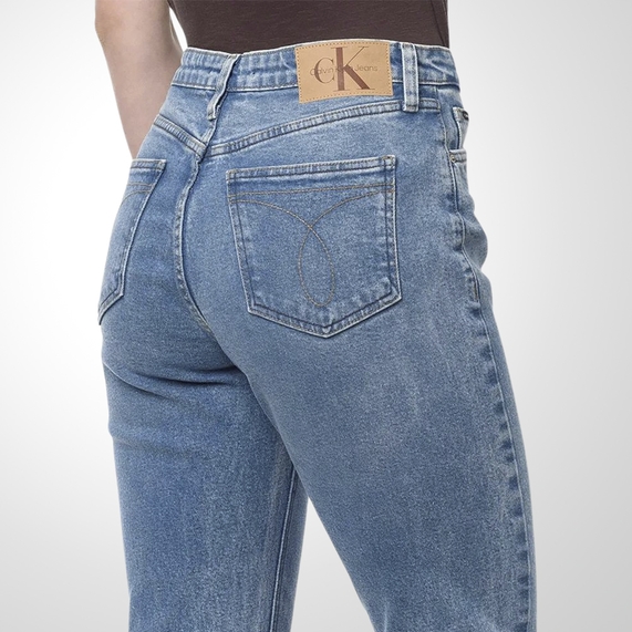 CALÇA JEANS FEMININA MOM 5 POCKETS AZUL CLARO CALVIN KLEIN JEANS
