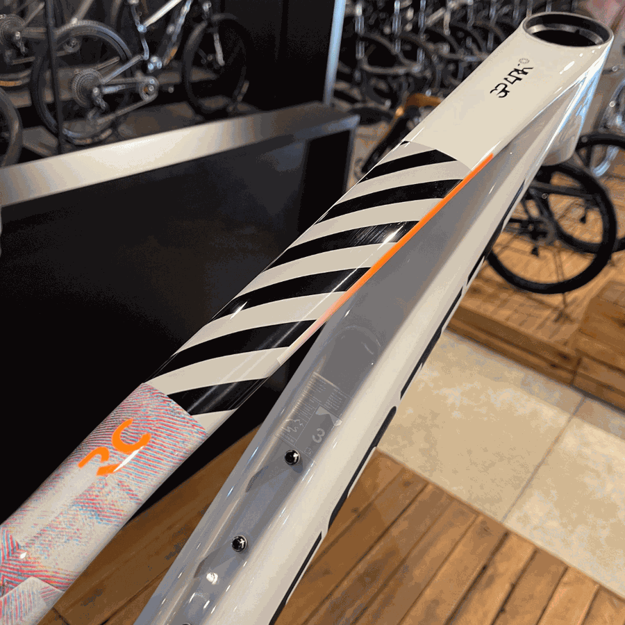 Quadro SCOTT Spark RC team issue em Carbono branco gelo