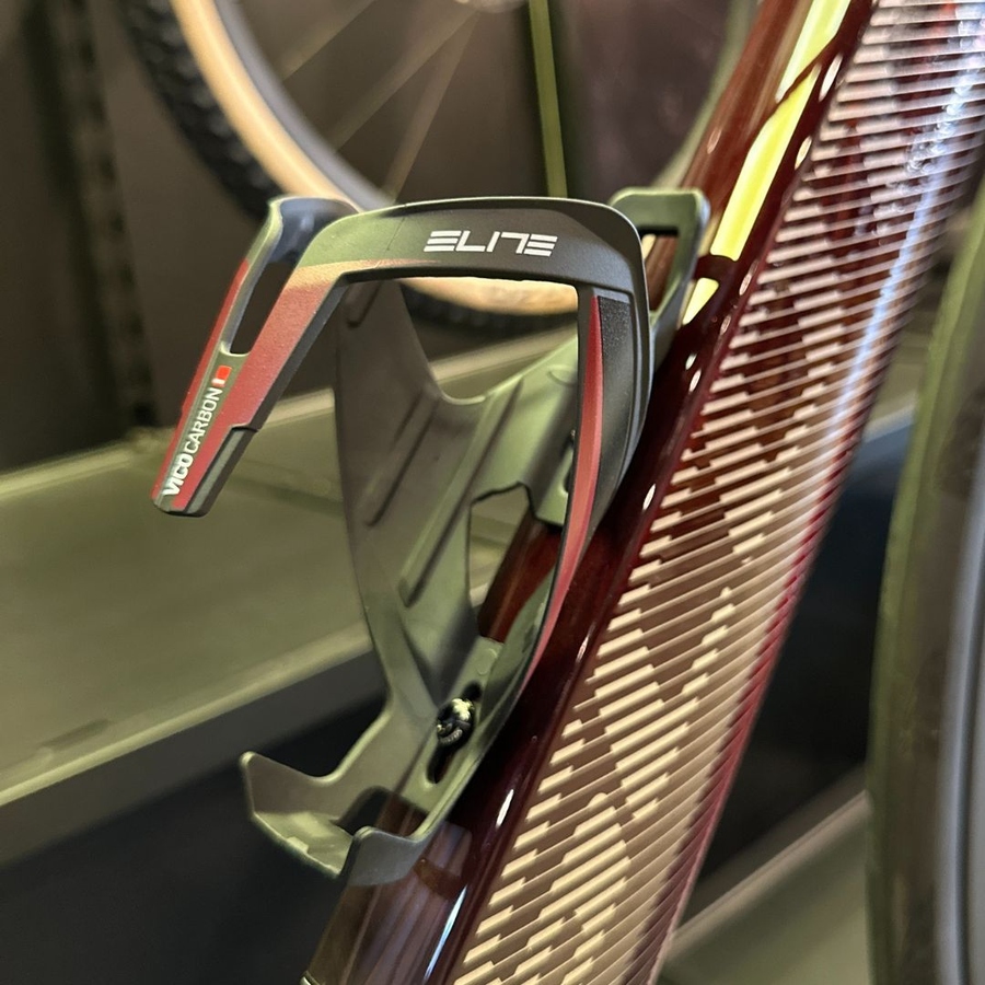 Suporte de Garrafa Elite Vico Carbon Preto e Wine