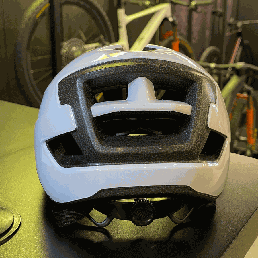 Capacete Abus Wingback Branco Brilhante 