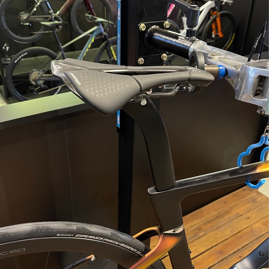 Bicicleta Pinarello Dogma F 2025 Shimano Dura-Ace Di2 