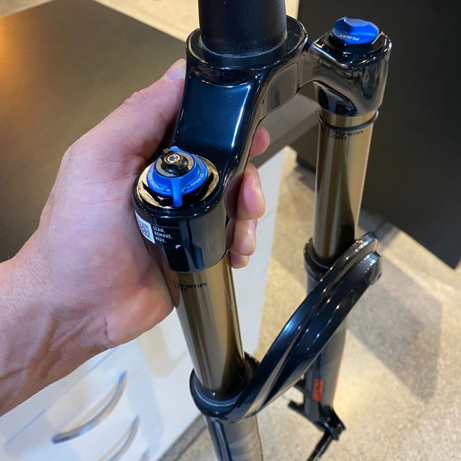 Garfo de Suspensão Fox Kashima Original Trava no Ombro Preta 140mm