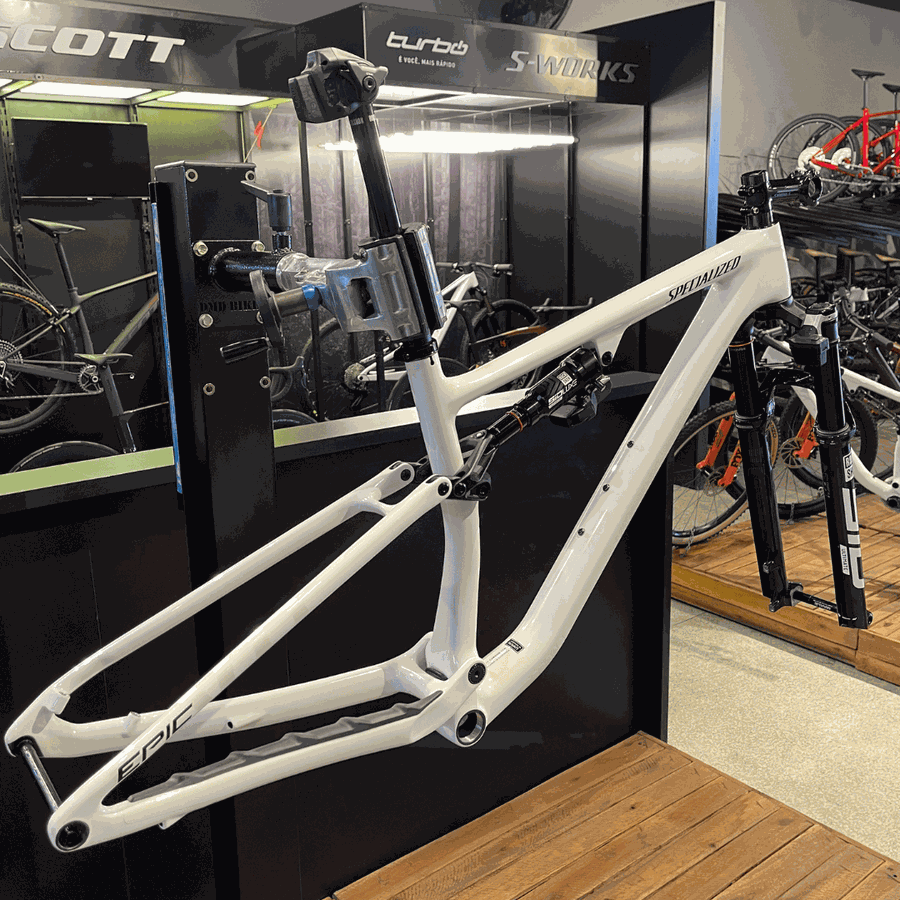 Quadro Specialized Epic Evo com Flight Attendant 