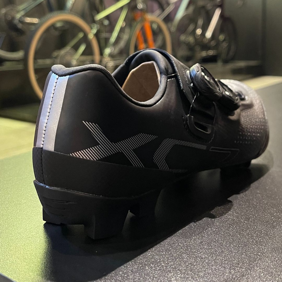 Sapatilha Shimano SH-XC702 MTB Carbon Preta