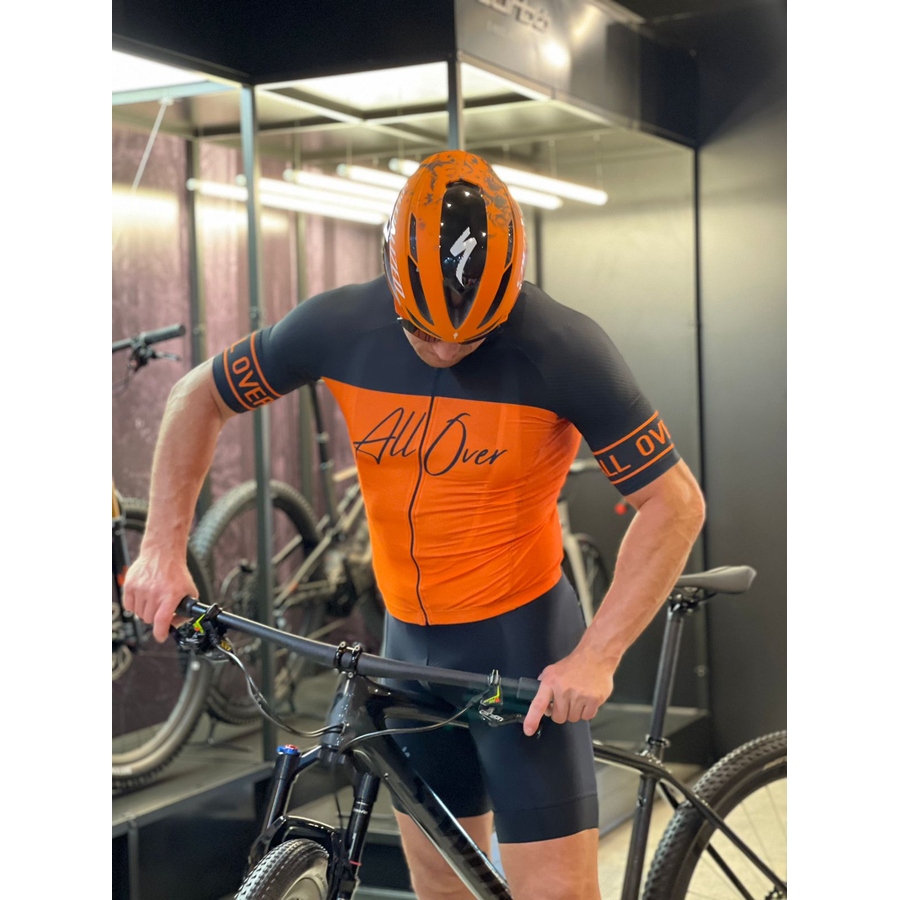 Camisa All Over Masculina Coleção Race Preta e Laranja