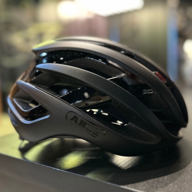 Capacete Abus Airbreaker Preto Fosco