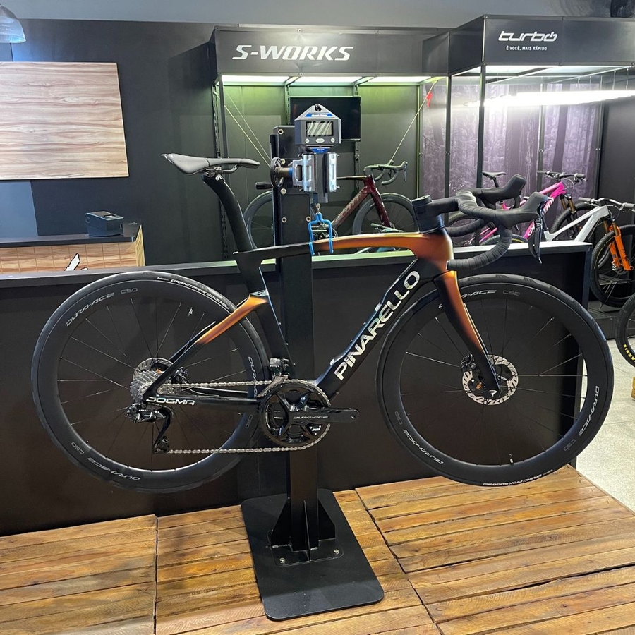 Bicicleta Pinarello Dogma F 2025 Shimano Dura-Ace Di2 