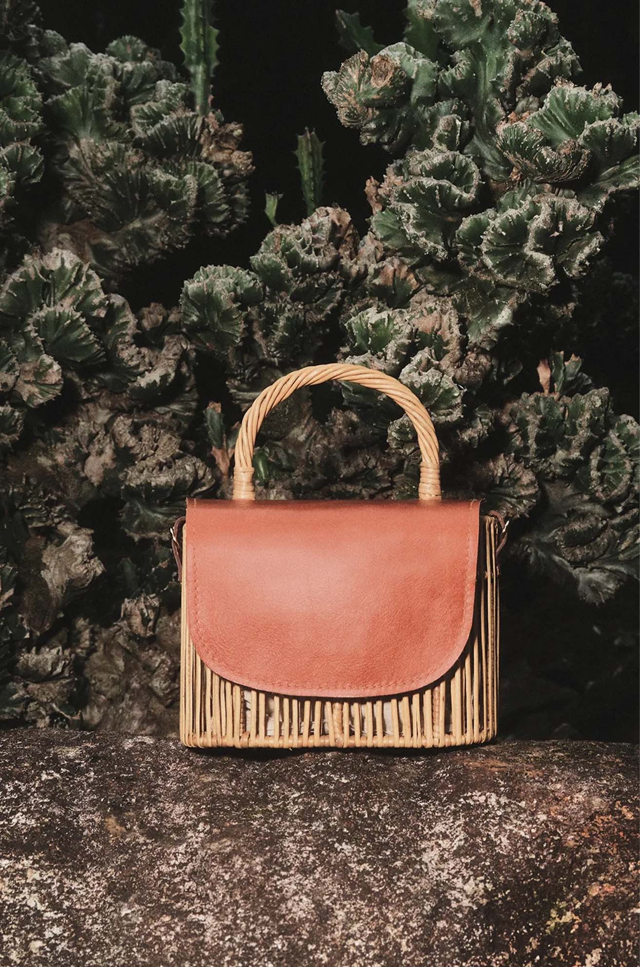 BOLSA ALÇA VIME TRANCADO NATURAL