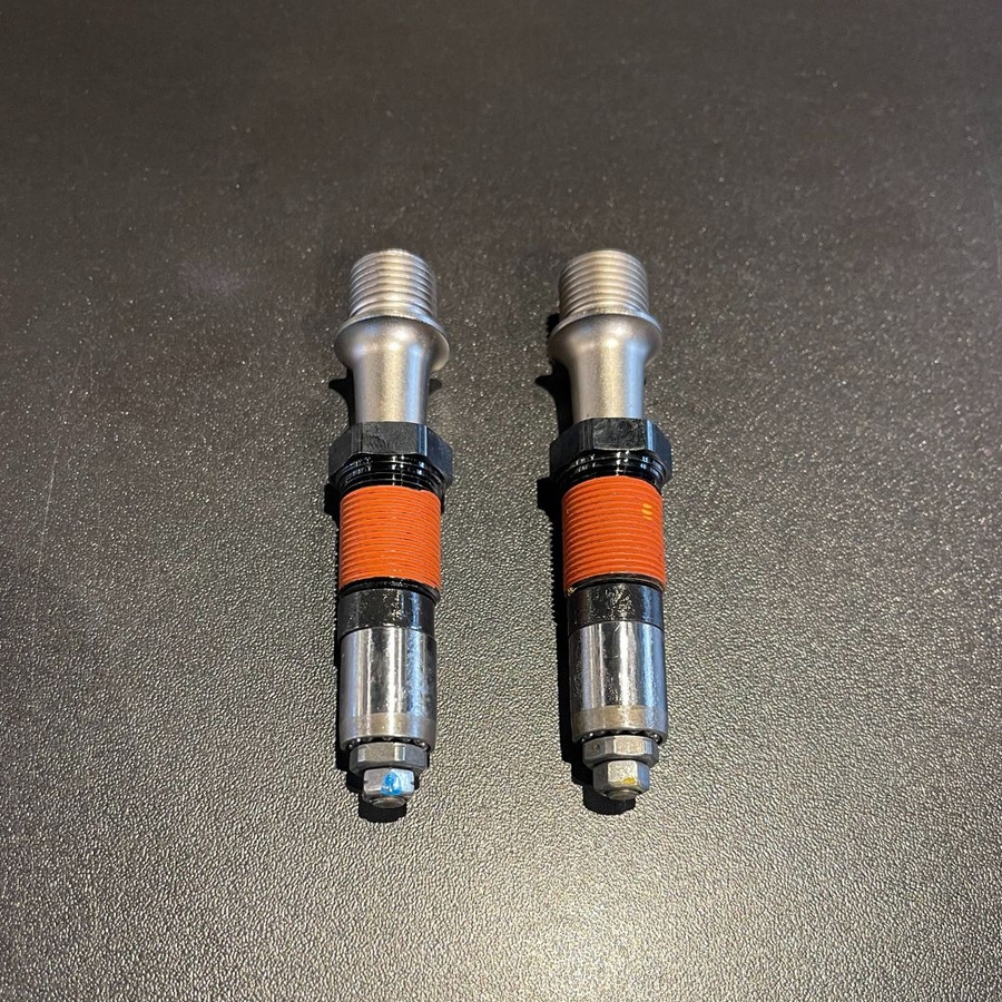 Par de Eixo para Pedal Deore XT PD-M8100 R e L