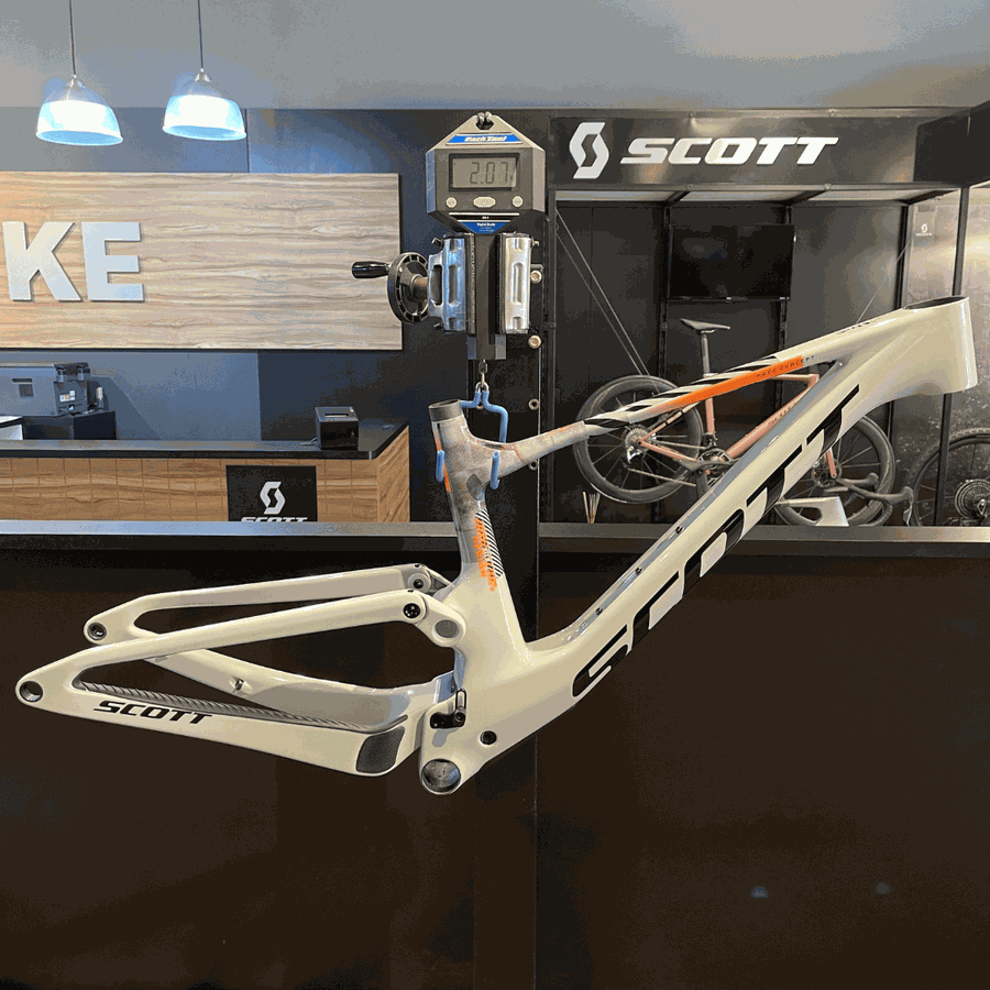 Quadro SCOTT Spark RC team issue em Carbono branco gelo