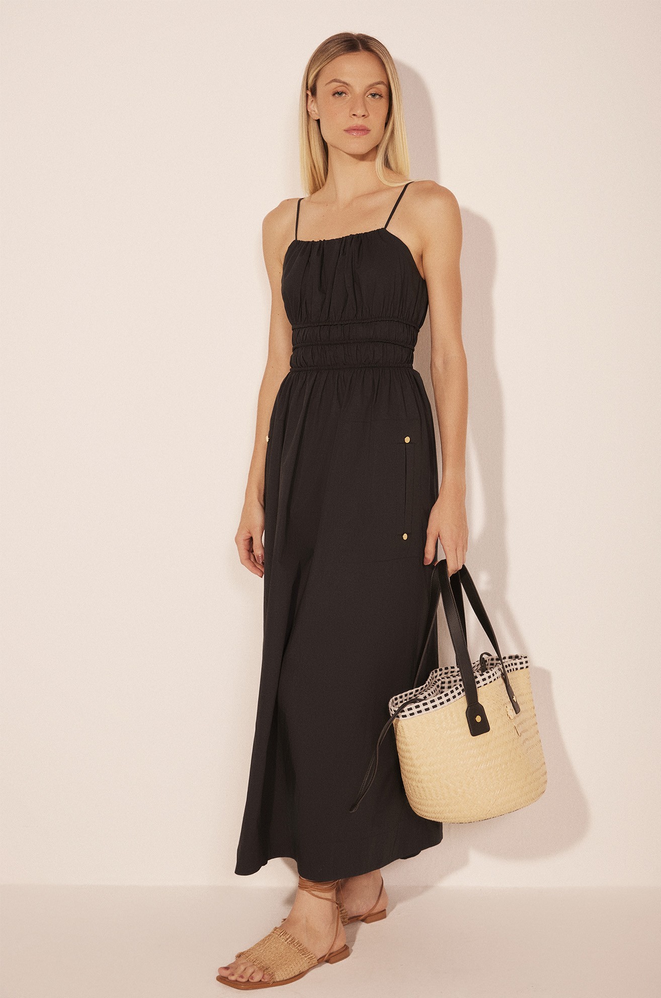 VESTIDO MIDI ESSENCIA PRETO