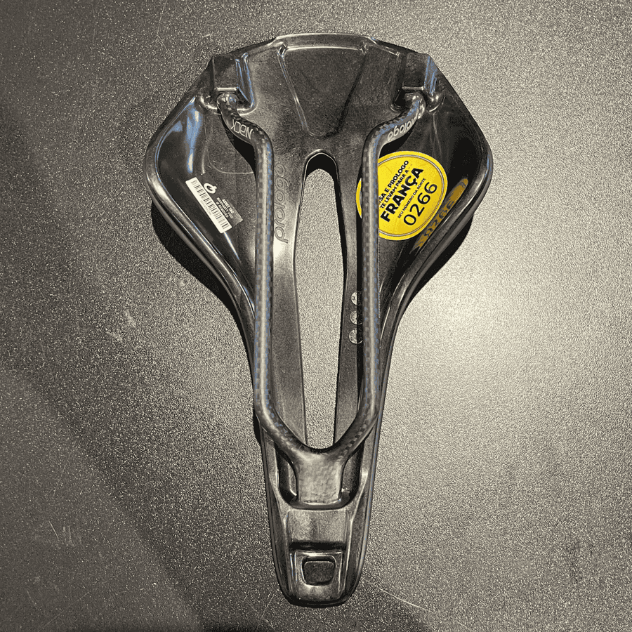 Selim Prologo Nago R4 Pas Nack em Carbono Groupama 