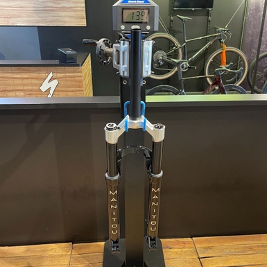 Garfo de Suspensão Manitou R8 Pro 