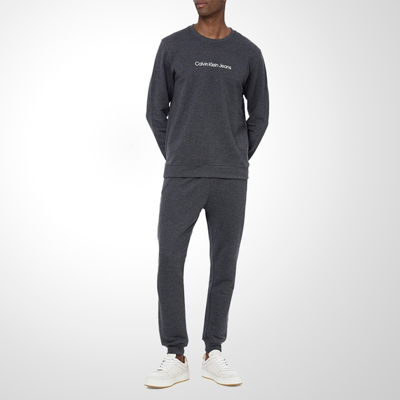CALÇA MOLETOM MASCULINA COM BOLSOS CHUMBO CALVIN KLEIN JEANS